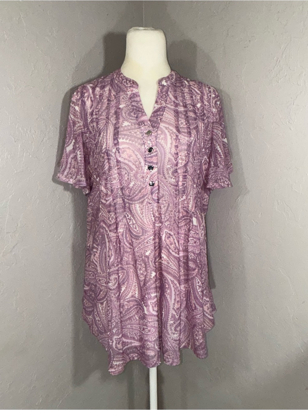 Ava & Grace Lavender Paisley Split-Neck Short Sleeve Tunic